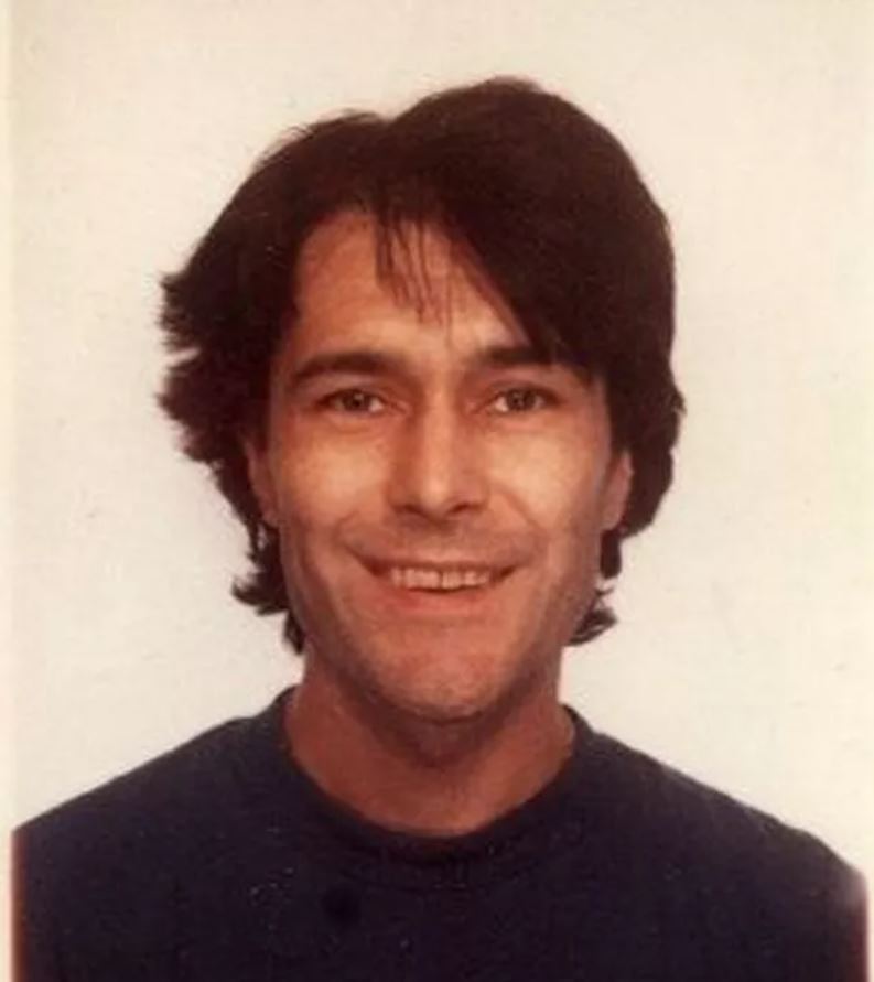 Head shot of Russell Scozzi