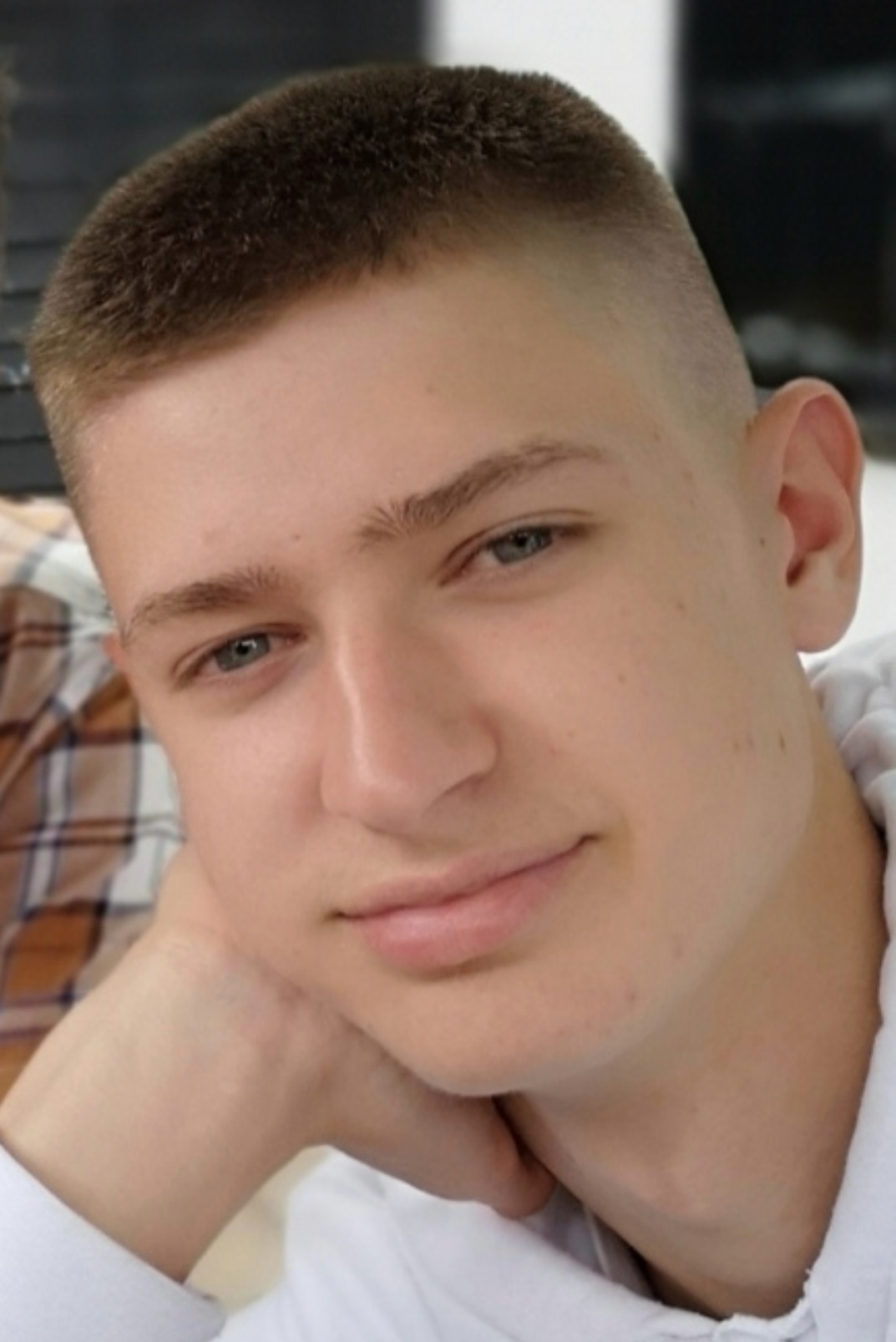 Alex Lewis Cropped.jpg